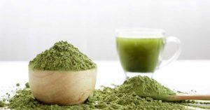 objevte pravdu za nejčastějšími mýty o kratomu a získejte objektivní informace o jeho účincích, využití a bezpečnosti.