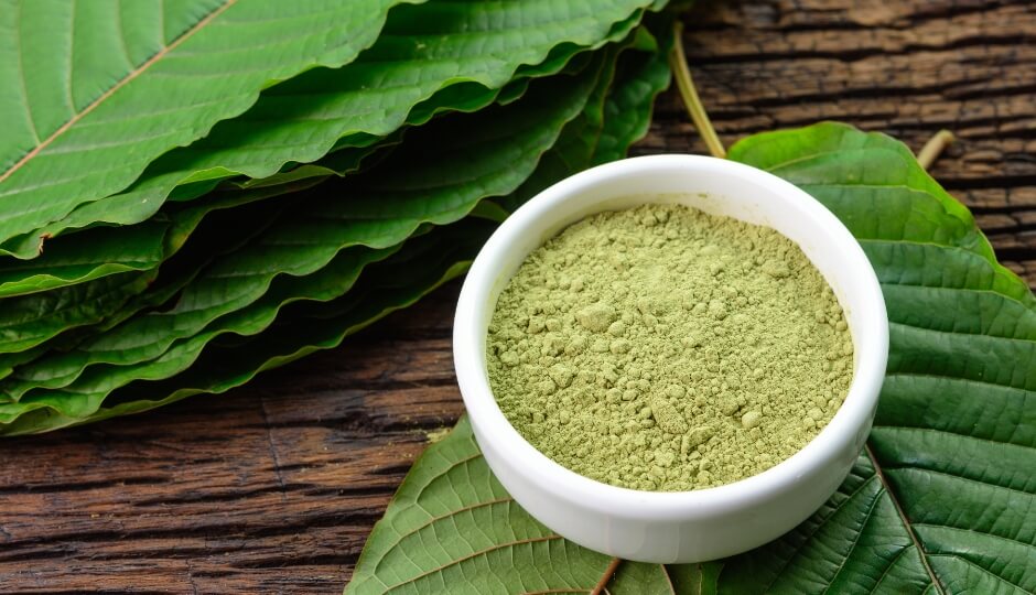komplexní výzkum kratomu se zaměřuje na jeho účinky, využití a bezpečnost. objevte nejnovější vědecké studie a informace o této rostlině.